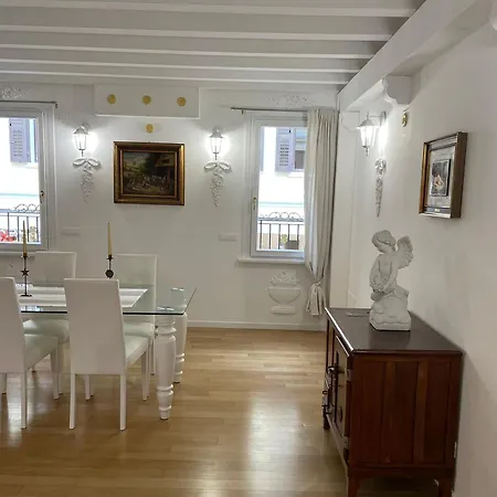 Apartman Palazzo Marini *